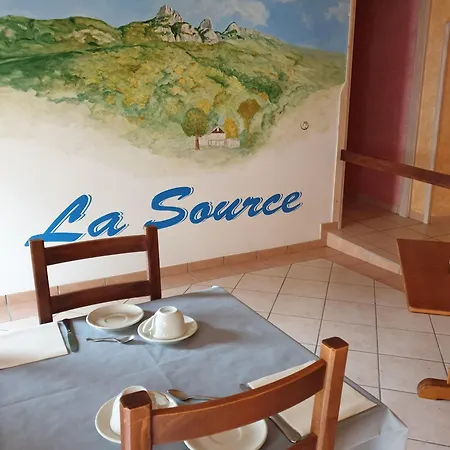 La Source Jacquet Depuis 1954 Et Hotel 3*