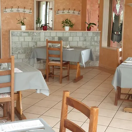 La Source Jacquet Depuis 1954 Et Hotel 3*